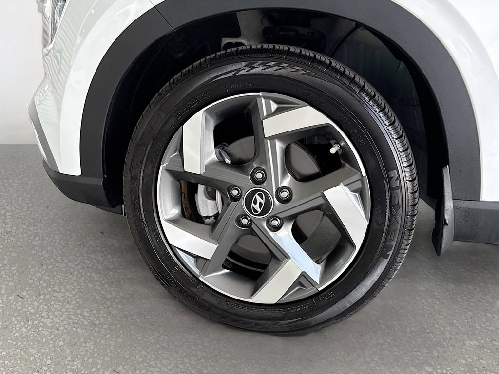 Used 2024 Hyundai Venue Limited FWD image 30
