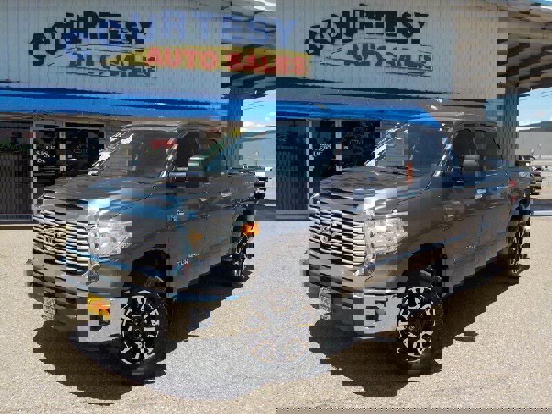 Used 2014 Toyota Tundra Limited w/ Limited Premium Package