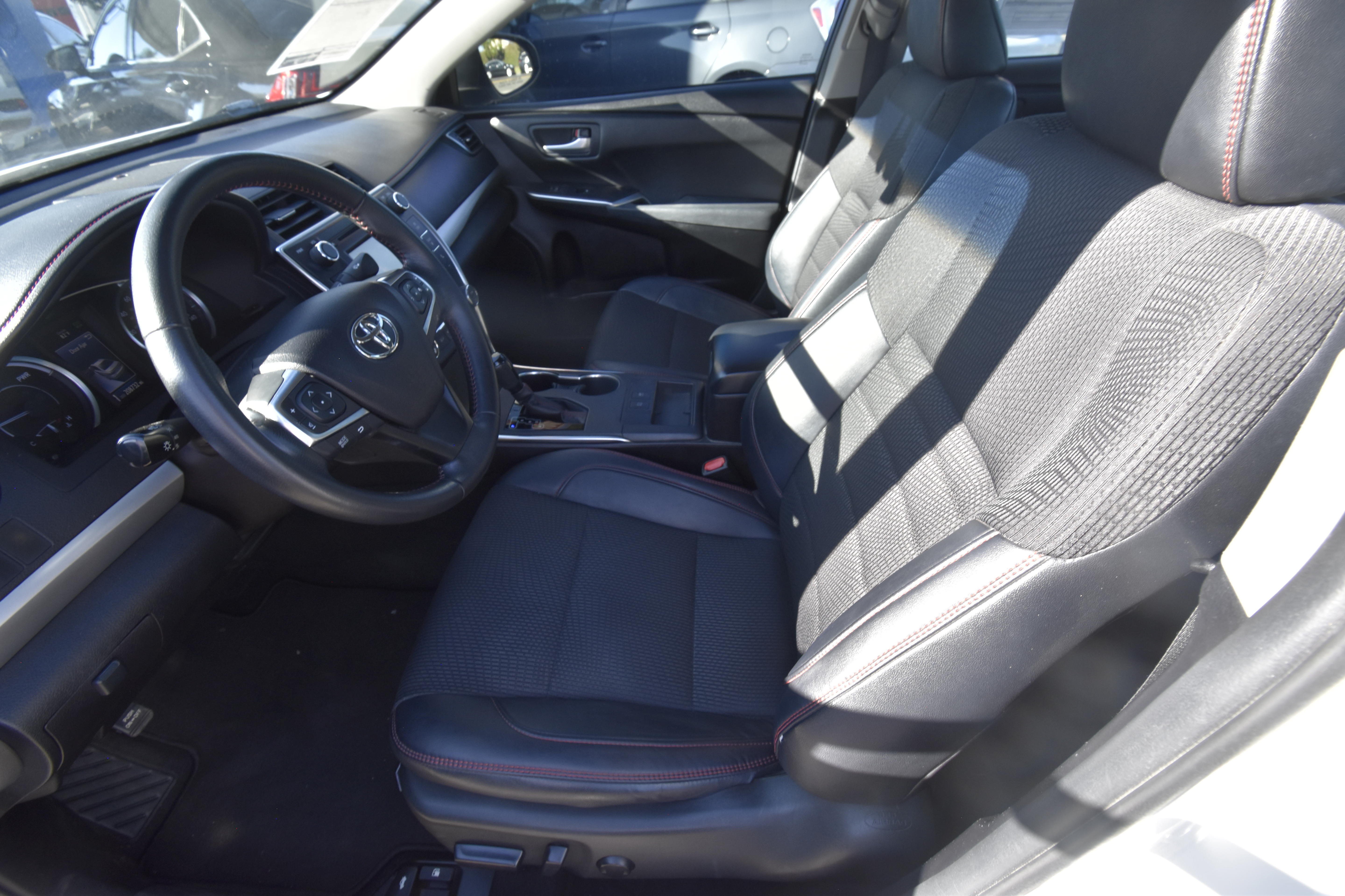 Used 2017 Honda Fit EX-L image 8