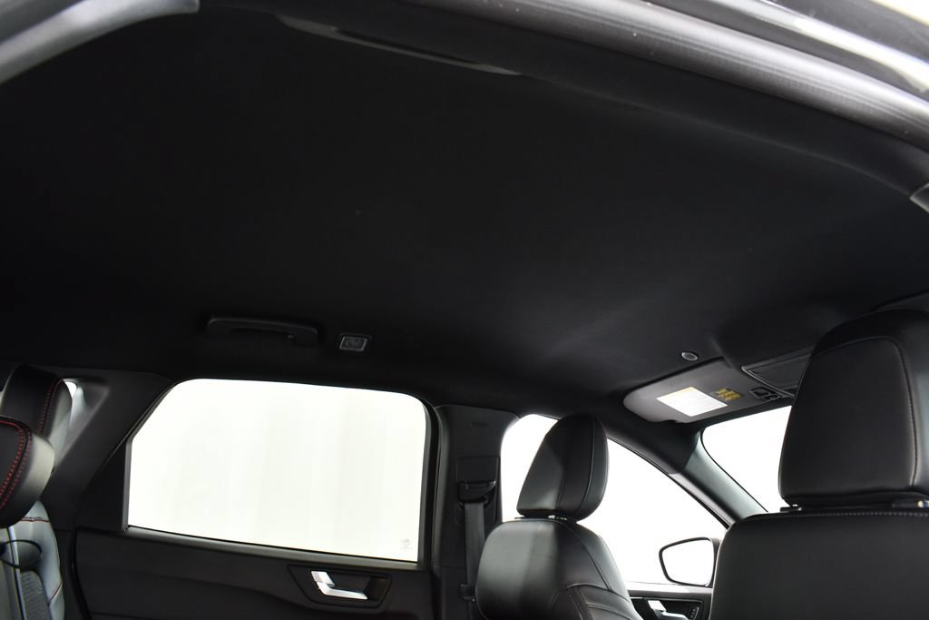 Used 2024 Ford Escape ST-Line w/ Tech Pack #1 AWD/4WD image 18