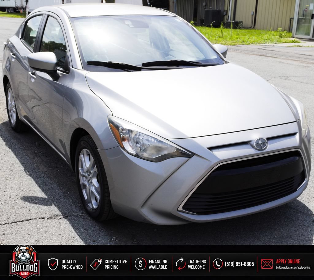 Used 2016 Scion iA FWD image 3
