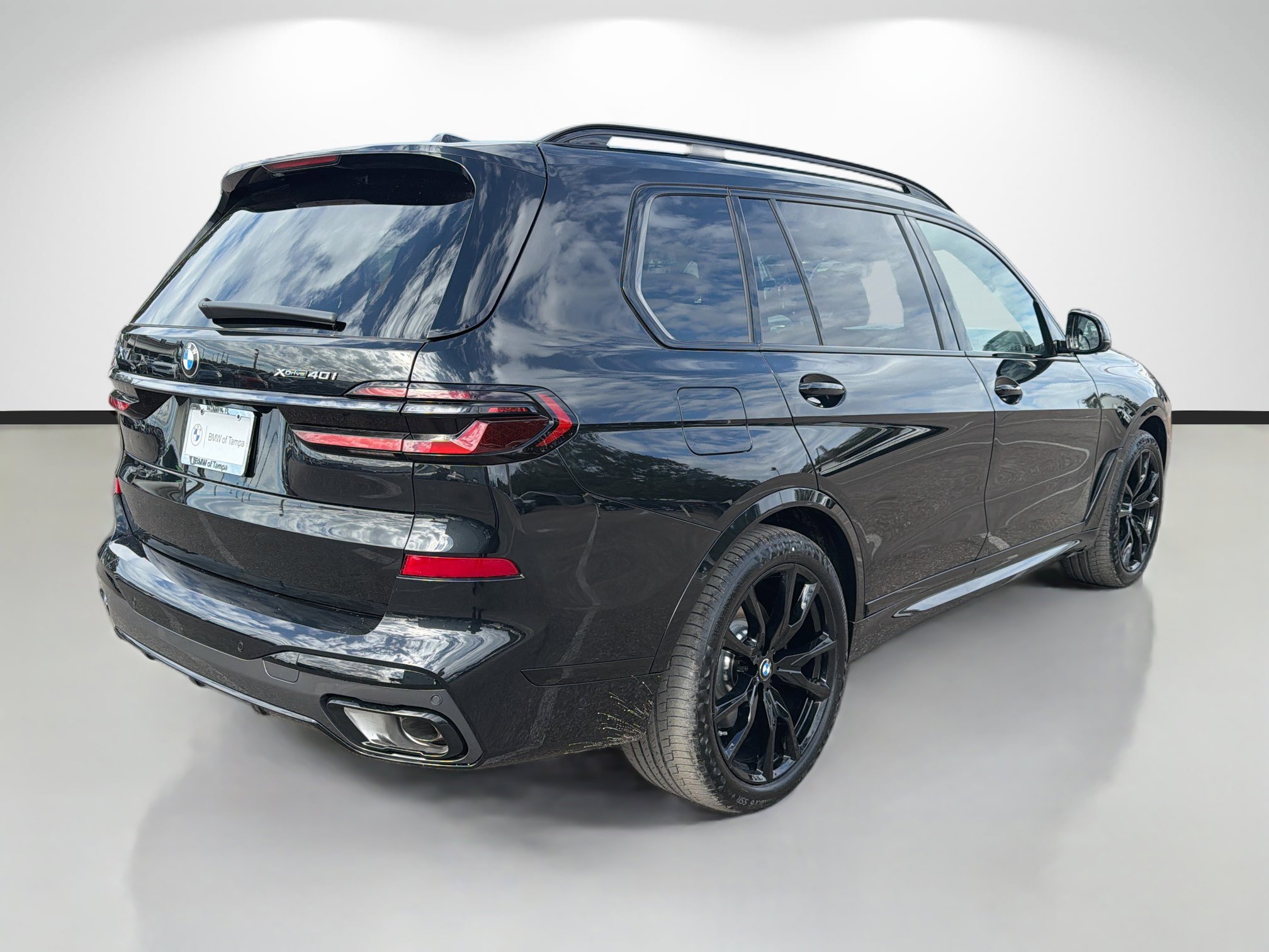 New 2026 BMW X7 xDrive40i w/ M Sport Package image 3
