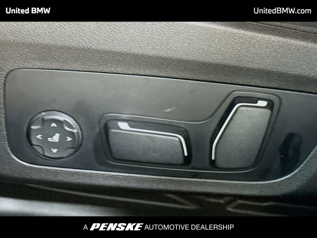 Certified 2024 BMW 330i xDrive Sedan w/ Premium Package image 4