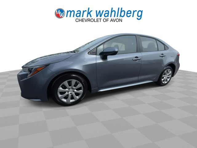 Used 2025 Toyota Corolla LE FWD image 4