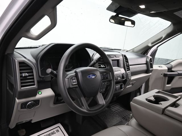 Used 2020 Ford F250 XL w/ Power Equipment Group image 10