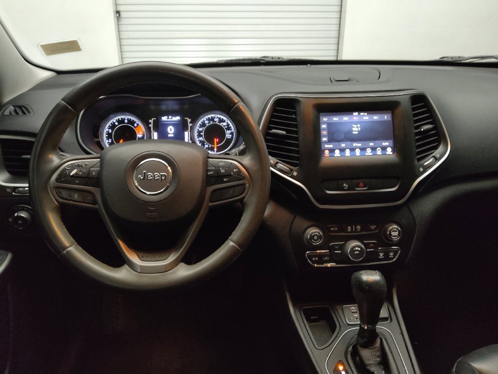 Used 2020 Jeep Cherokee Latitude Plus FWD image 22