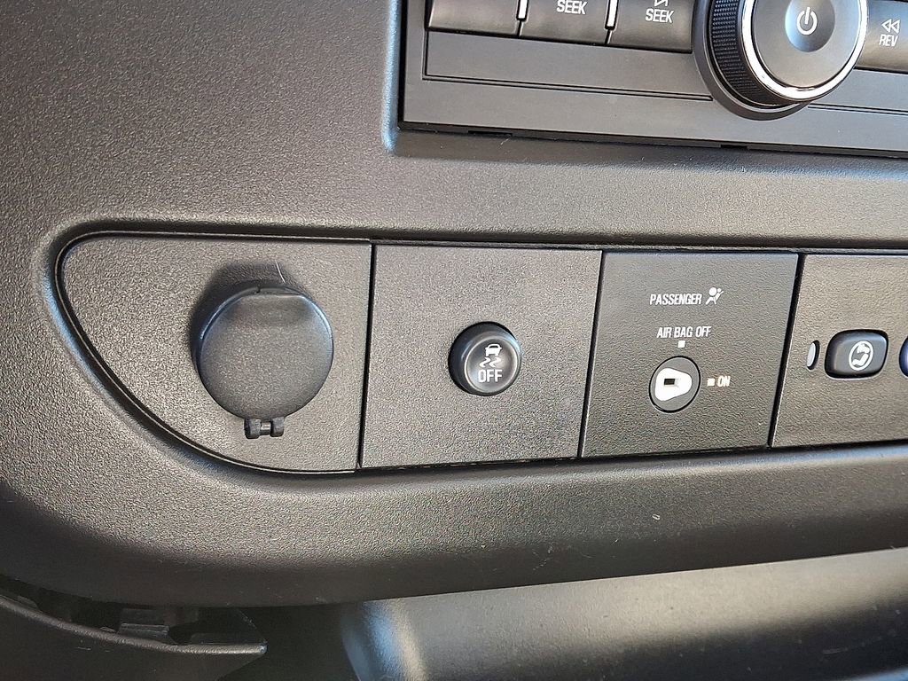 Used 2023 Chevrolet Express 3500 RWD image 18