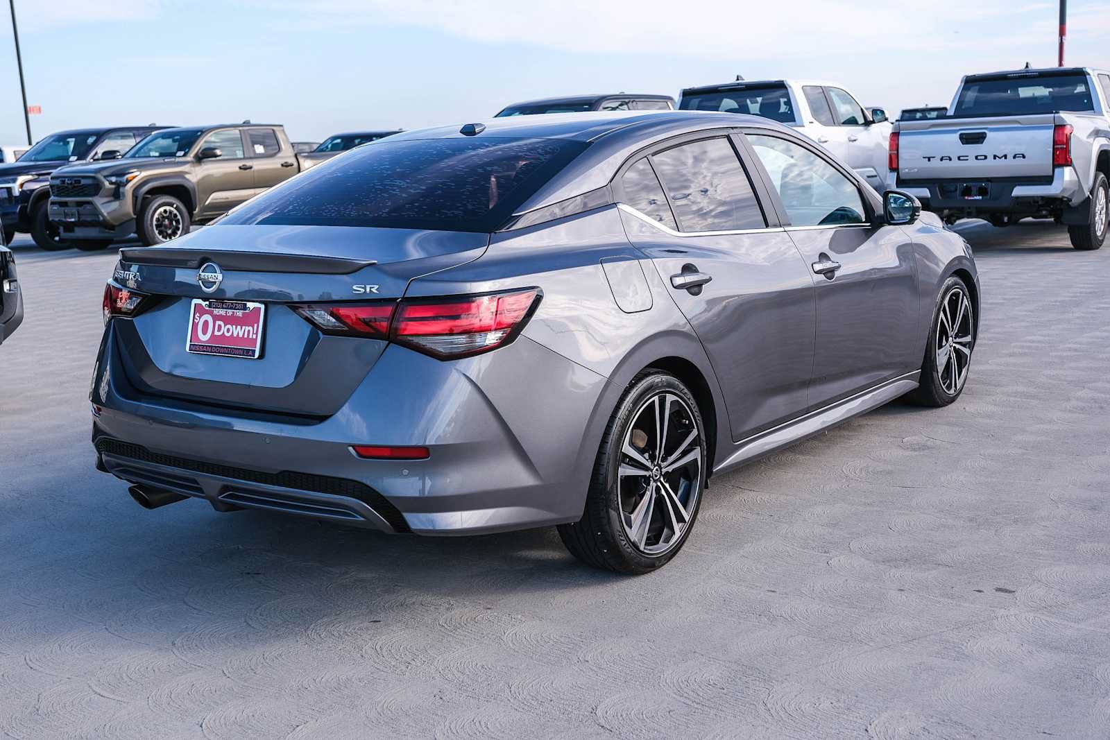 Used 2020 Nissan Sentra SR w/ Premium Package FWD image 4