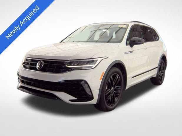 Used 2022 Volkswagen Tiguan SE R-Line FWD image 1
