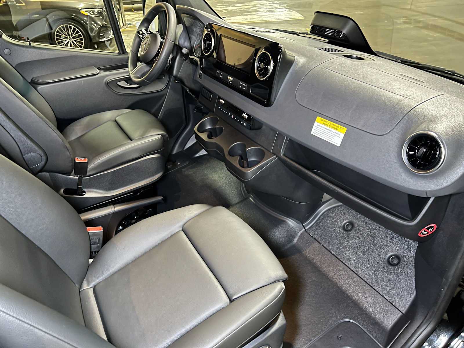 Used 2025 Mercedes-Benz Sprinter 2500 image 11