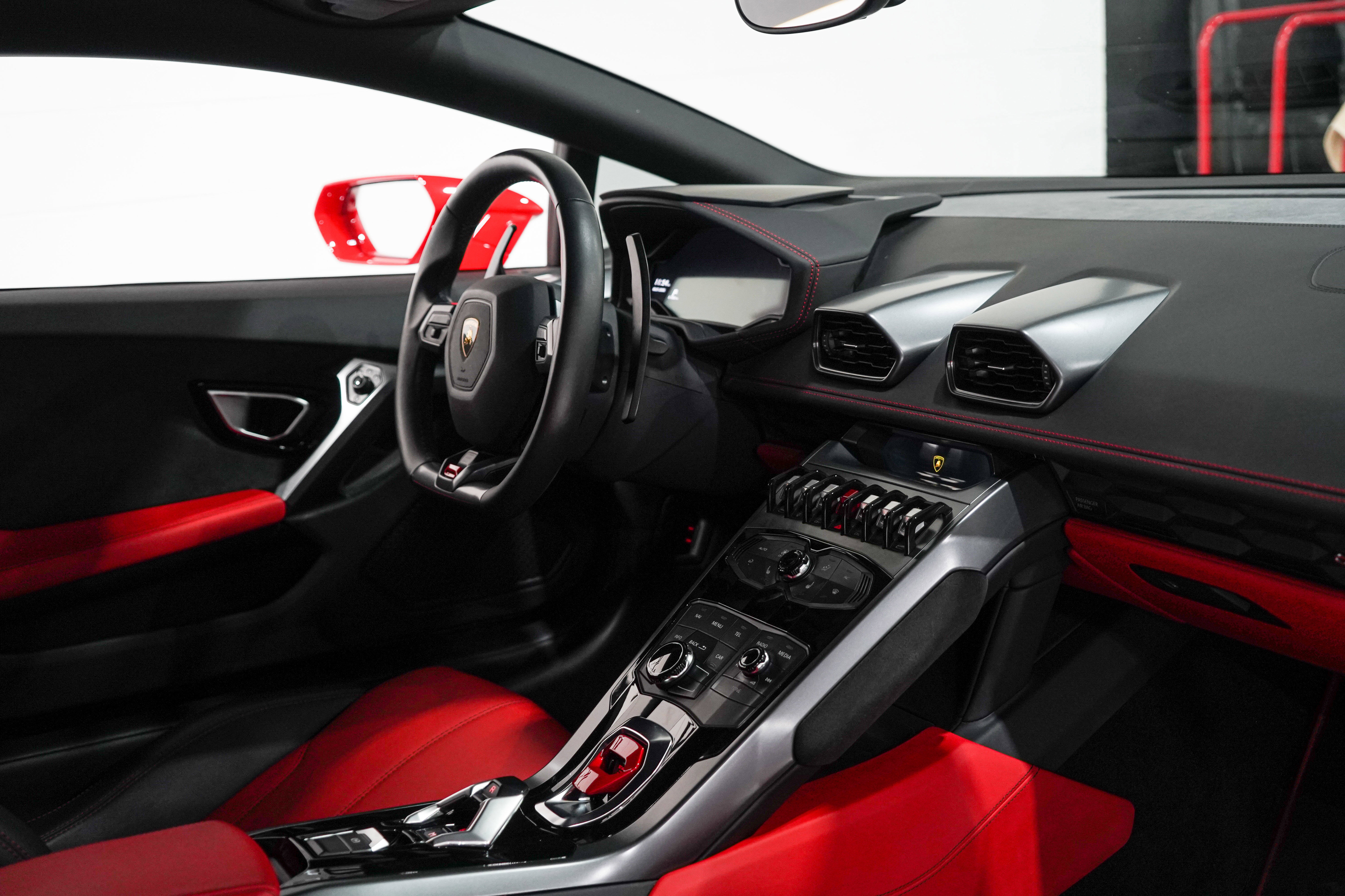 Used 2015 Lamborghini Huracan LP 610-4 AWD/4WD image 15