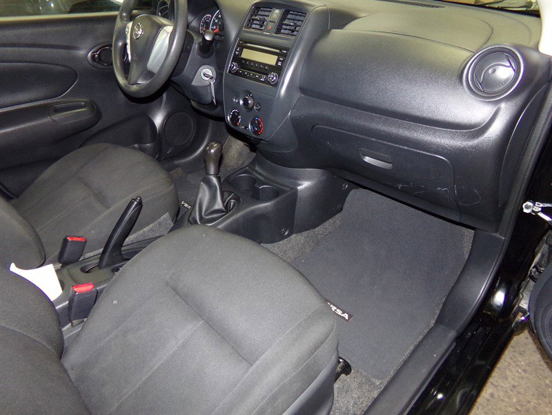 Used 2016 Nissan Versa S image 32