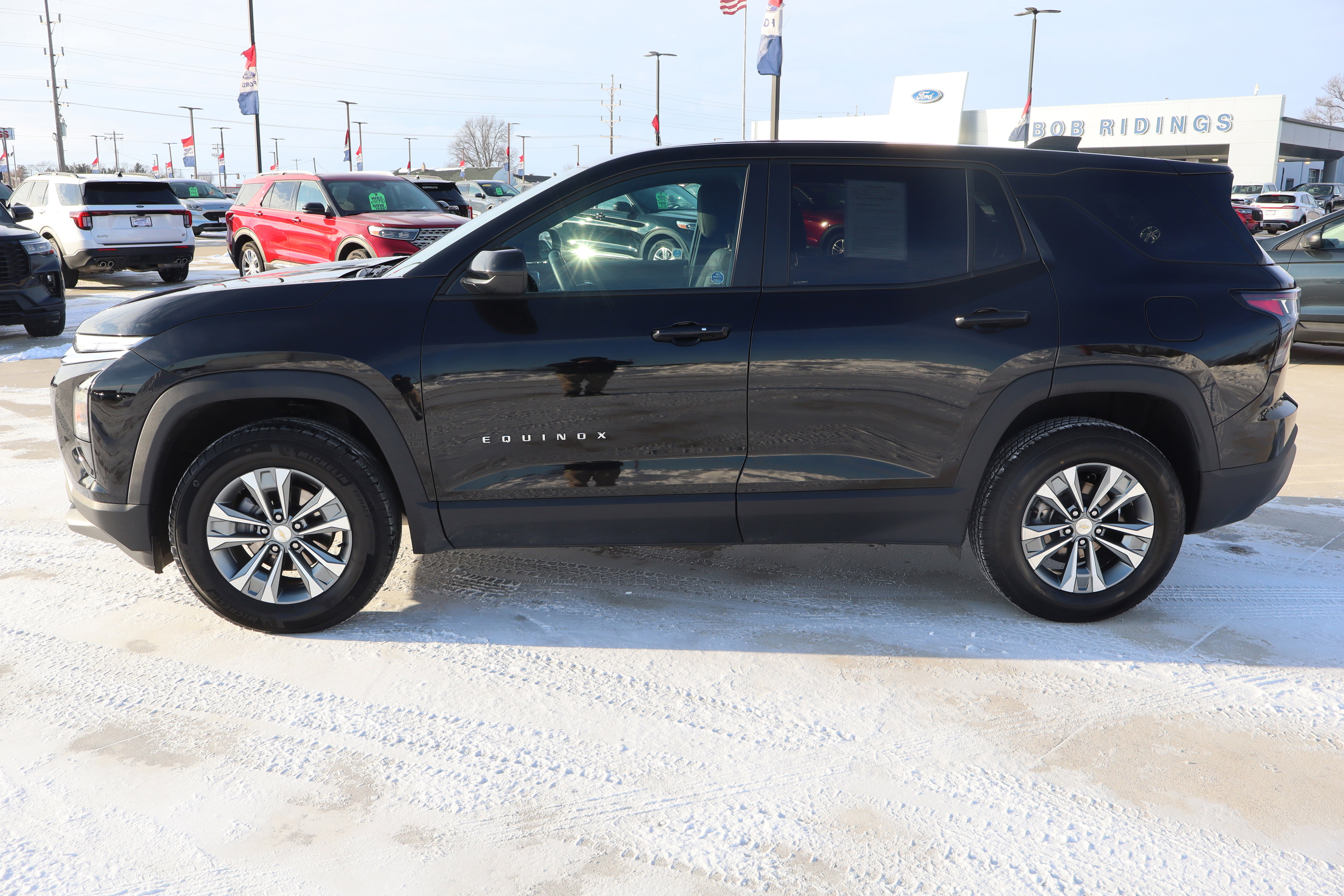 Used 2025 Chevrolet Equinox LT AWD/4WD image 9