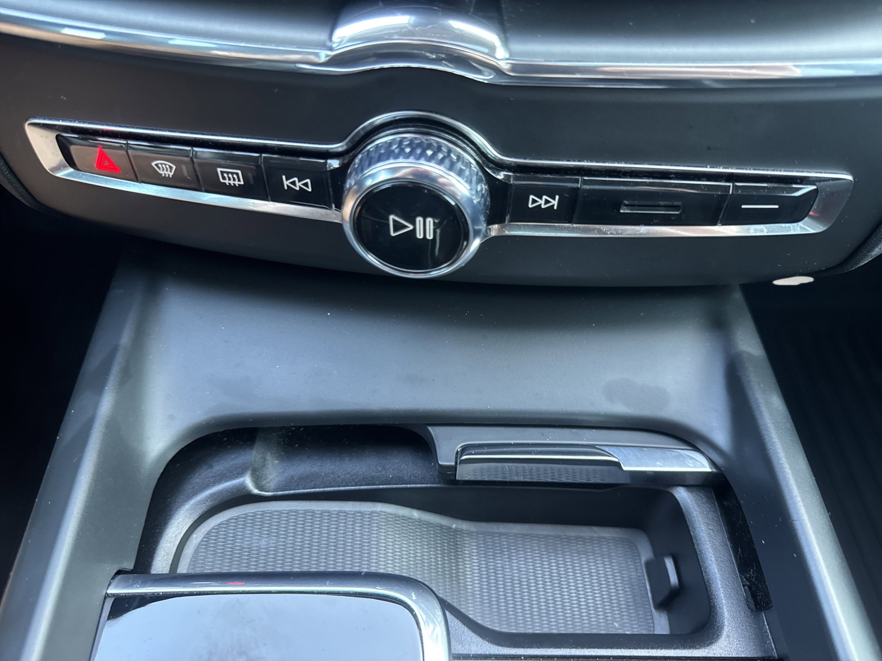 Used 2023 Volvo XC60 B5 Core image 66