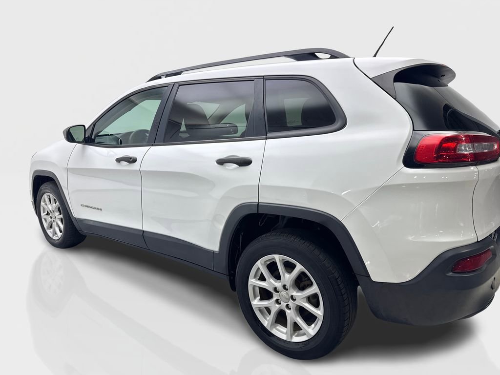 Used 2017 Jeep Cherokee Sport image 14