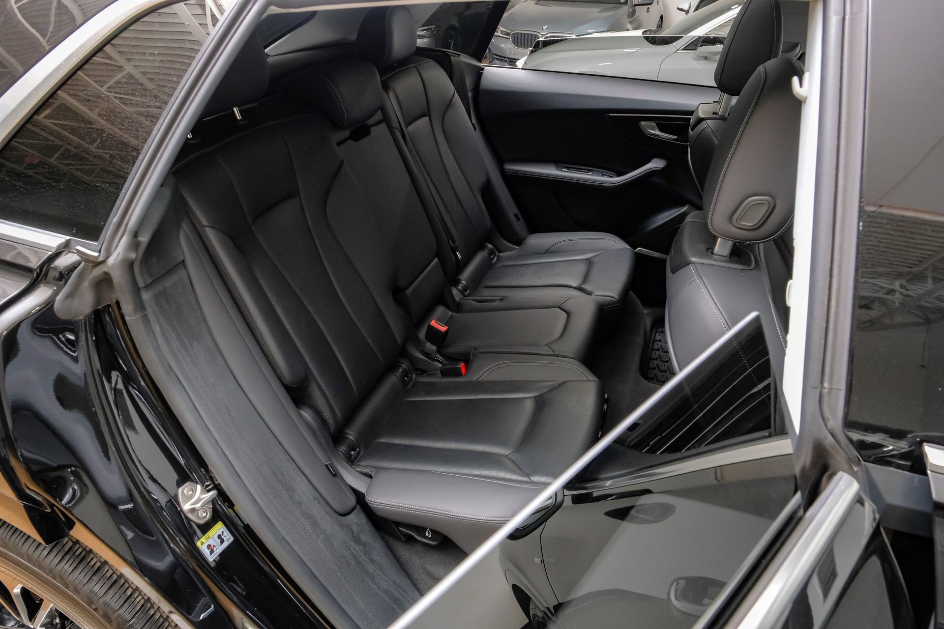 Used 2023 Audi Q8 Premium Plus w/ Premium Plus Package image 38