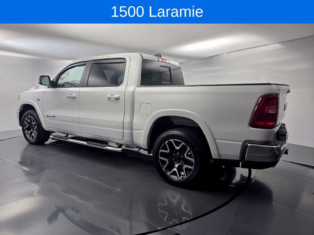 Used 2026 RAM 1500 Laramie AWD/4WD image 6