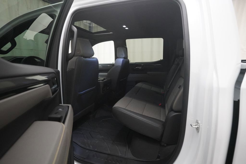 Used 2025 Chevrolet Silverado 1500 ZR2 w/ Technology Package AWD/4WD image 15