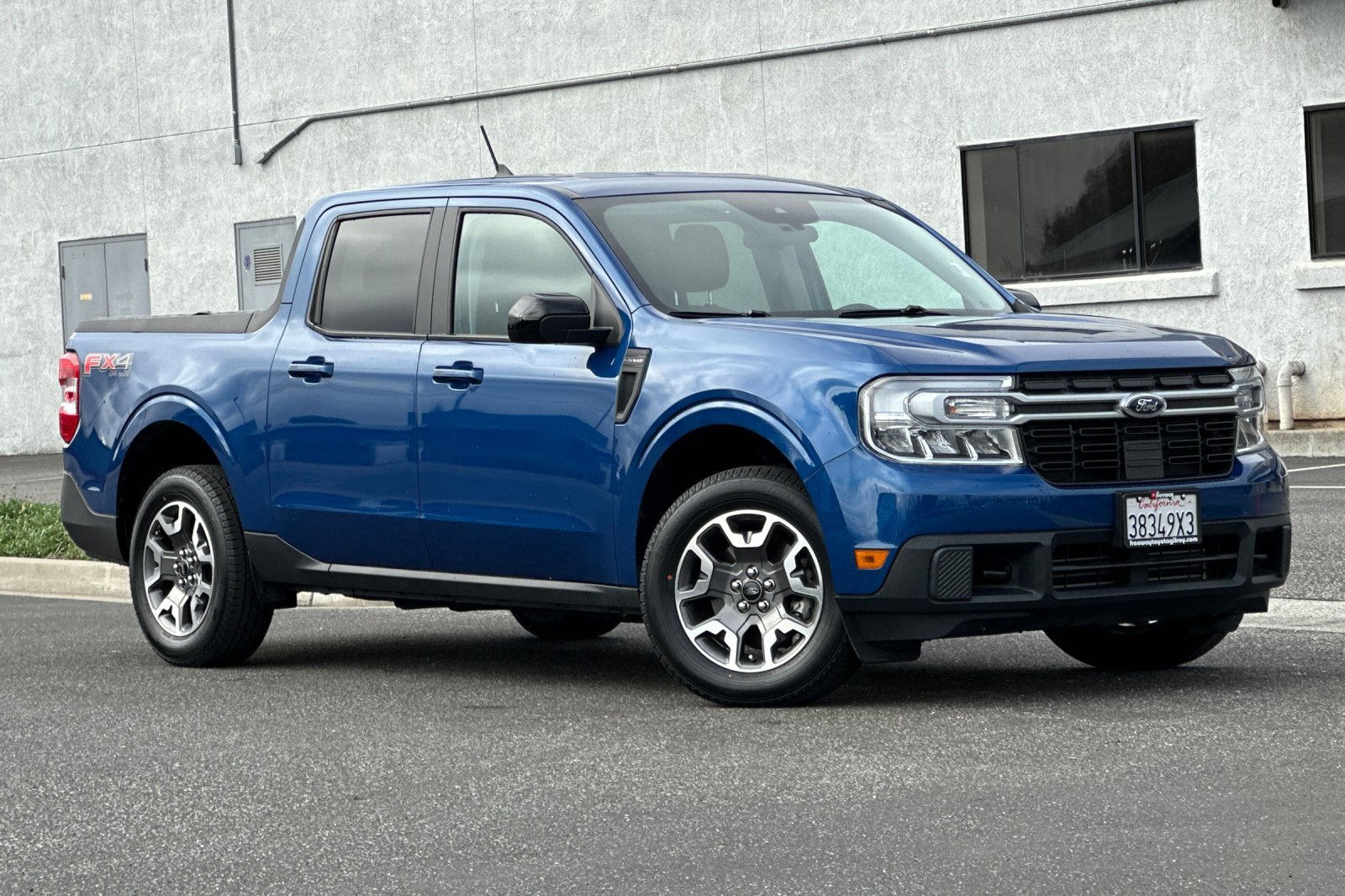 Used 2024 Ford Maverick Lariat w/ FX4 Off-Road Package image 2