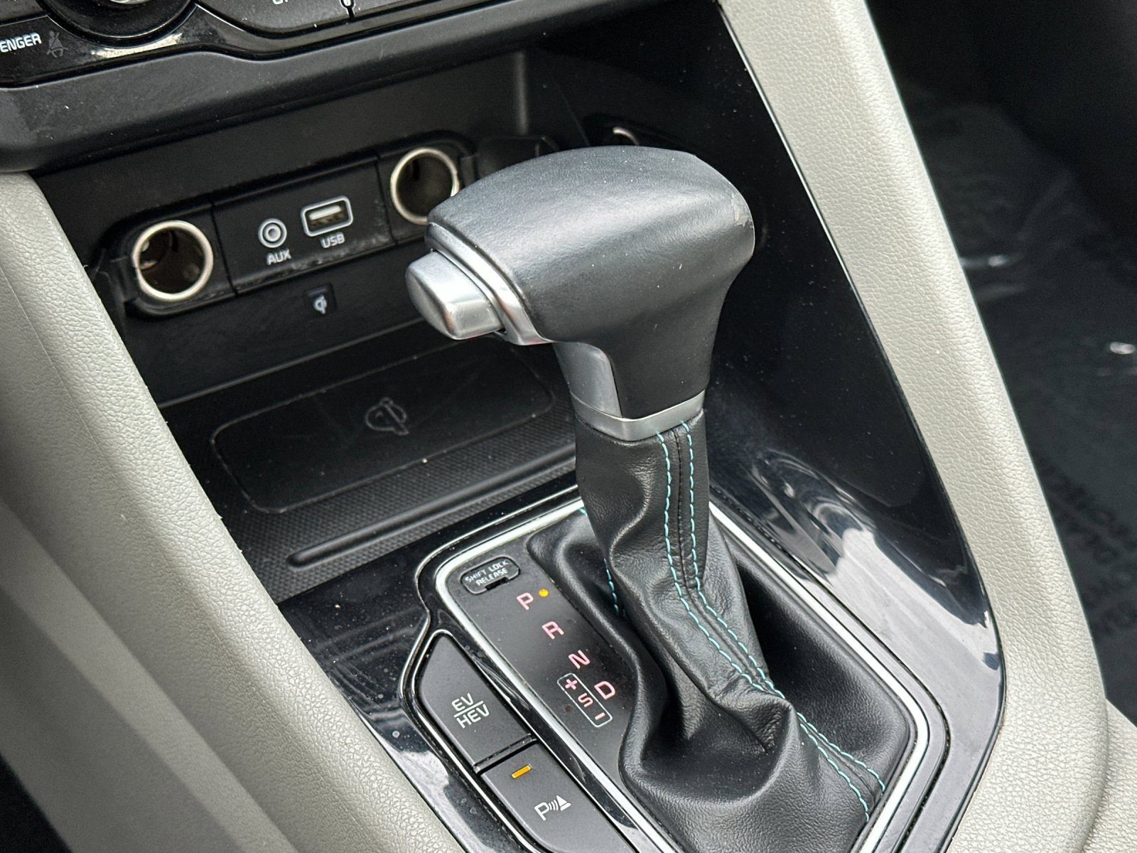 Used 2019 Kia Niro EX Premium w/ Sunroof Package image 22