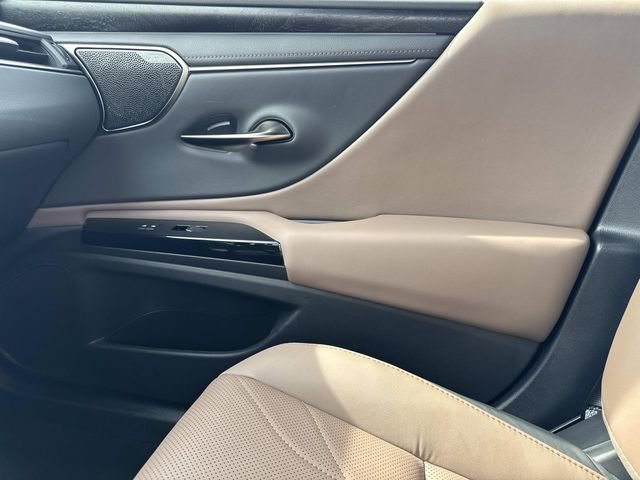 Certified 2025 Lexus ES 300h Ultra Luxury image 22