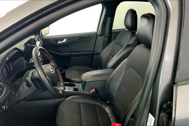 Used 2024 Ford Escape ST-Line w/ Tech Pack #1 FWD image 11