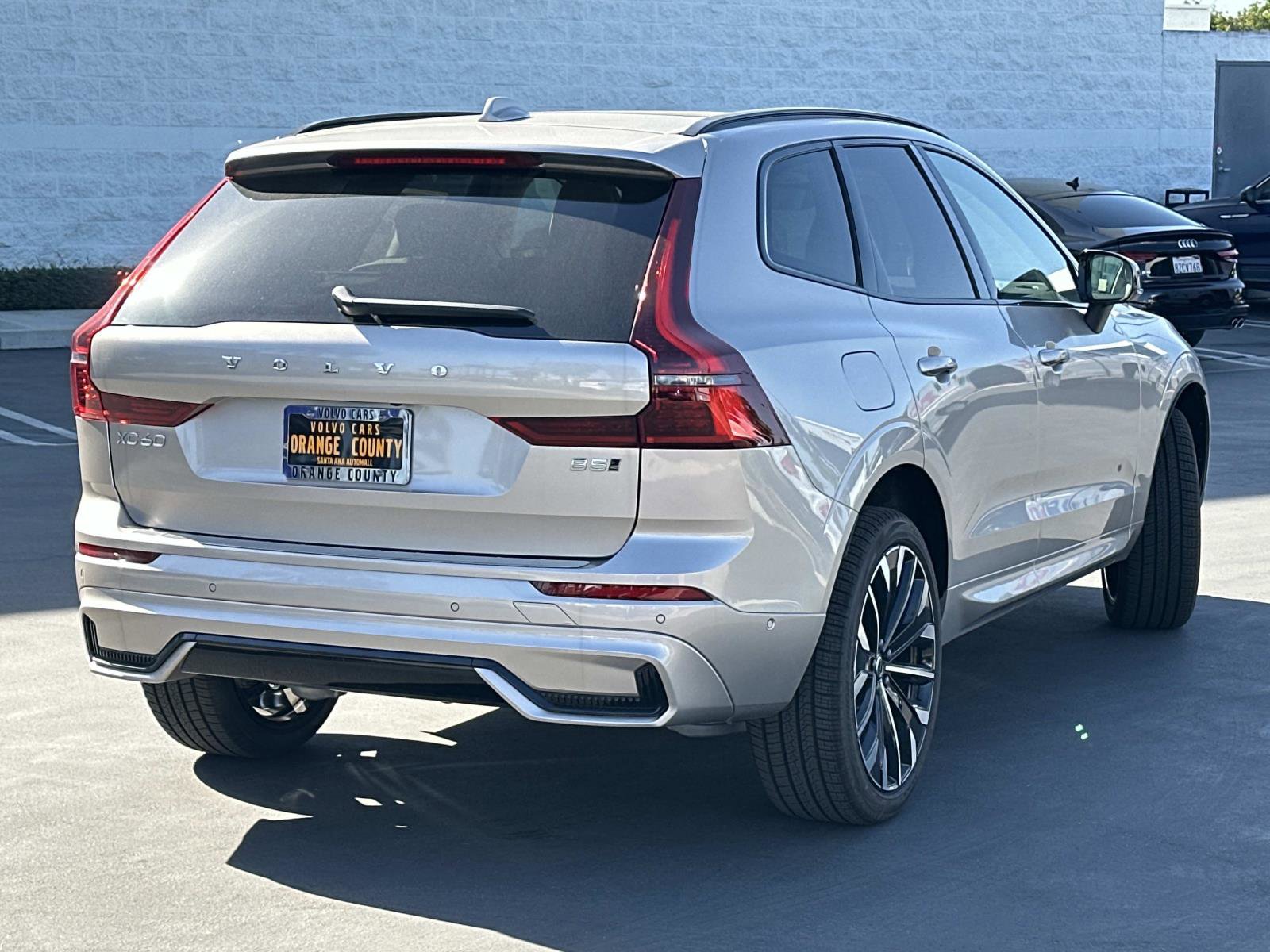 New 2026 Volvo XC60 B5 Ultra w/ Climate Package AWD/4WD image 6