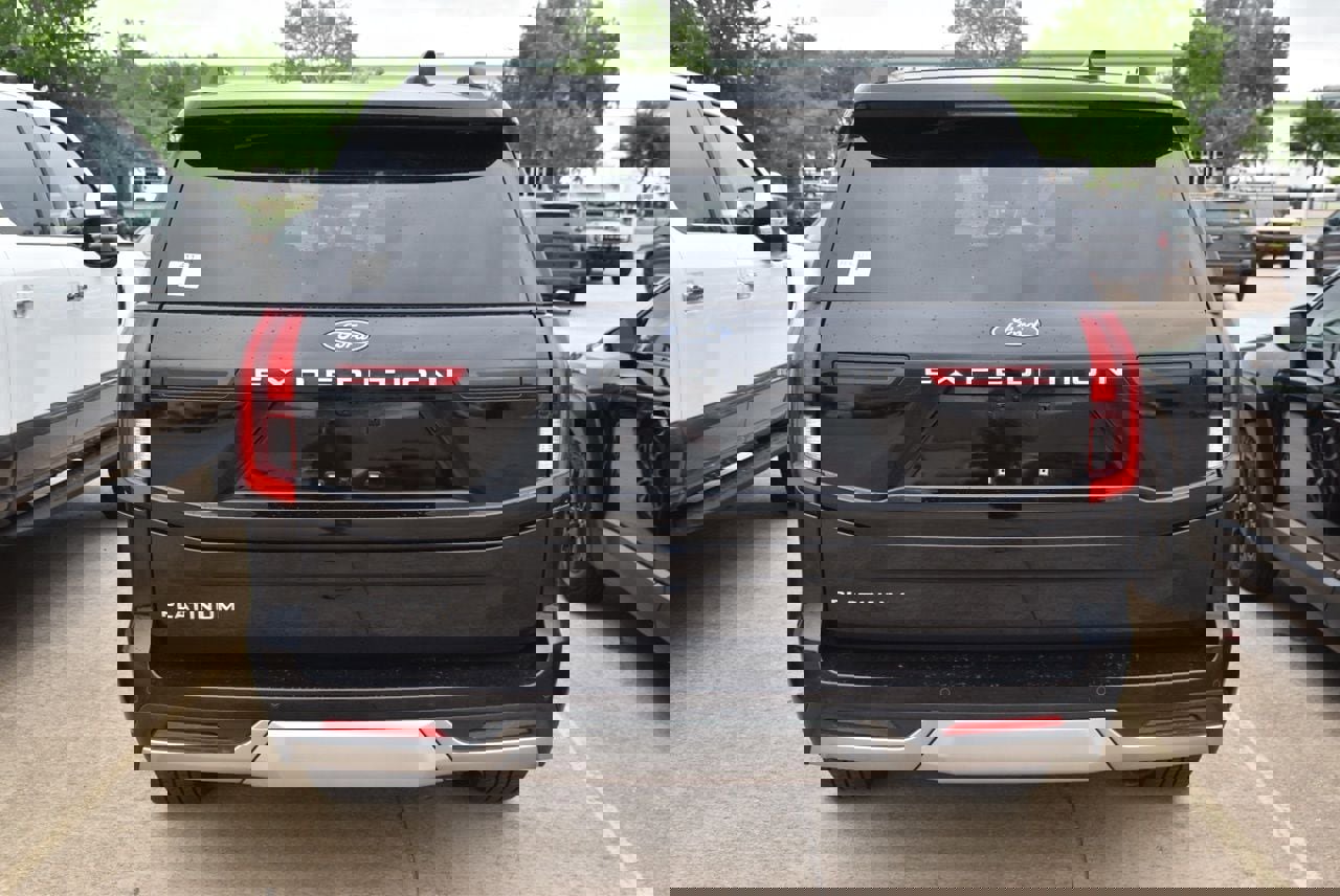 Certified 2025 Ford Expedition Platinum image 7