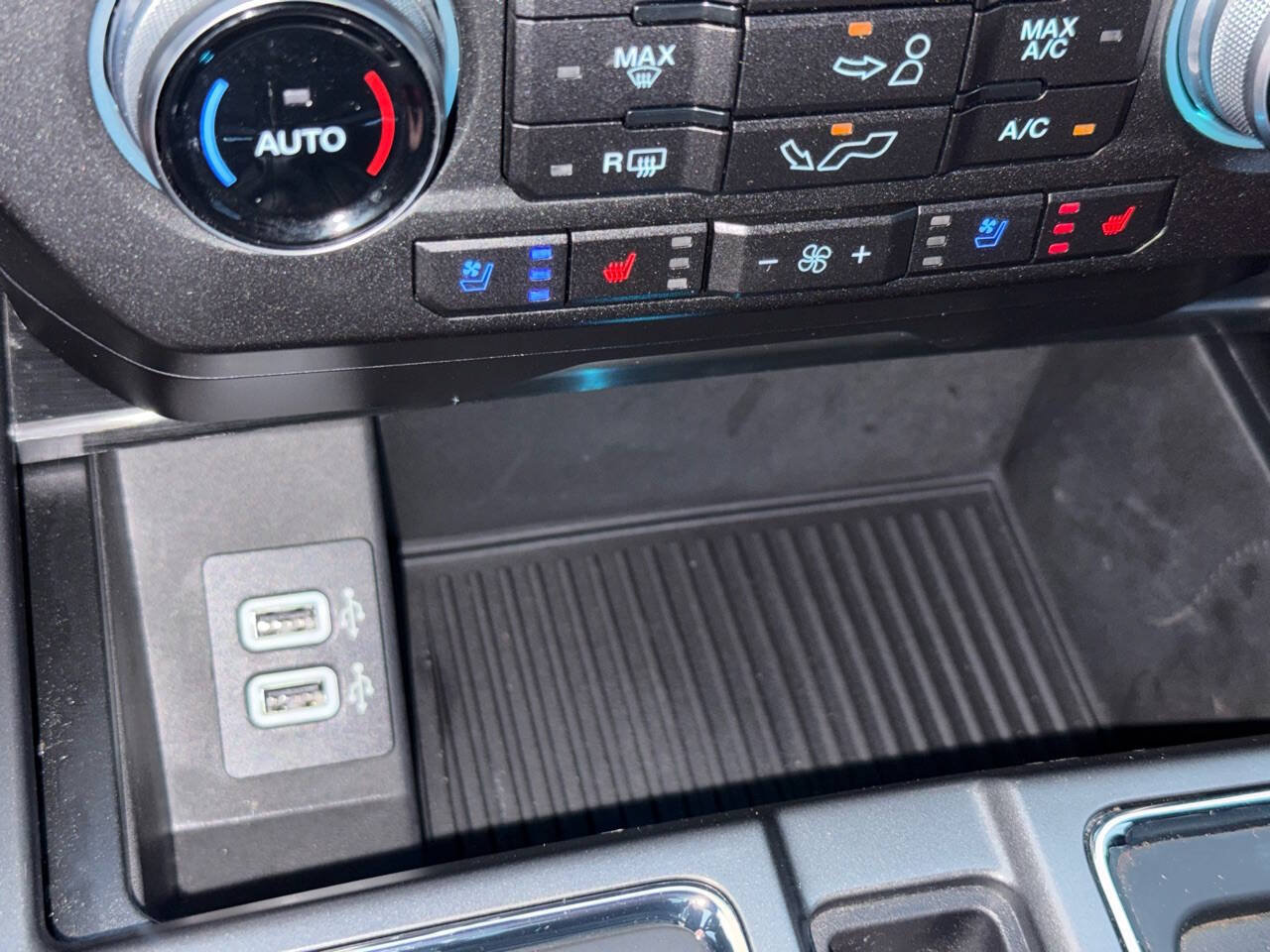 Used 2018 Ford F150 Lariat w/ Equipment Group 502A Luxury AWD/4WD image 45