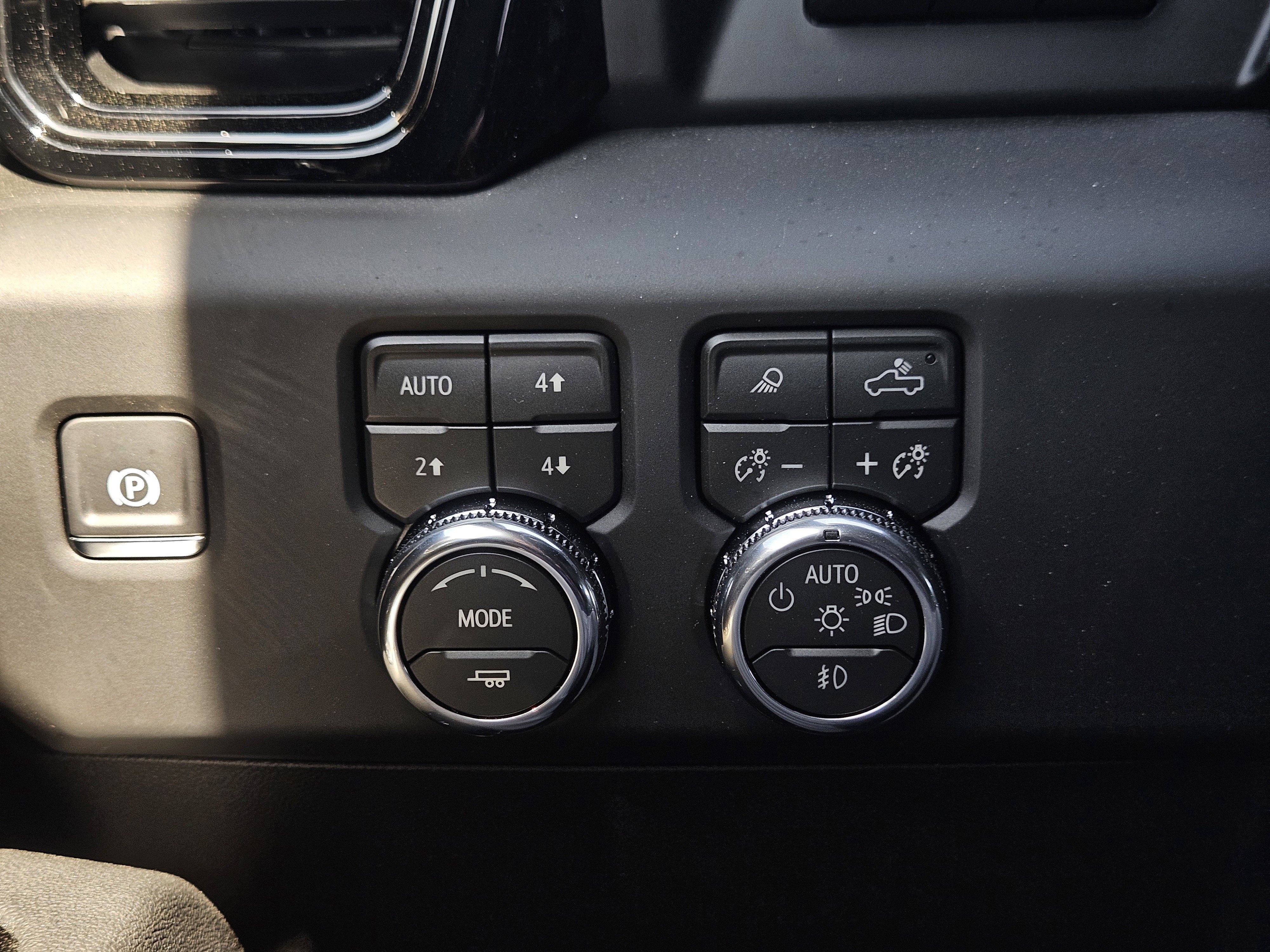 New 2026 GMC Sierra 1500 AT4 w/ AT4 Premium Package AWD/4WD image 23