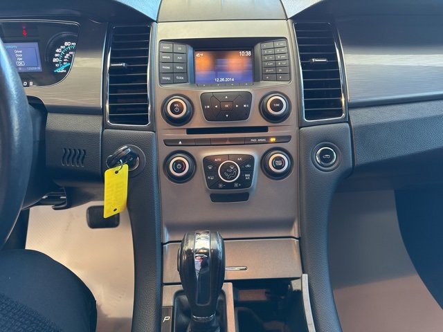 Used 2015 Ford Taurus SEL image 21