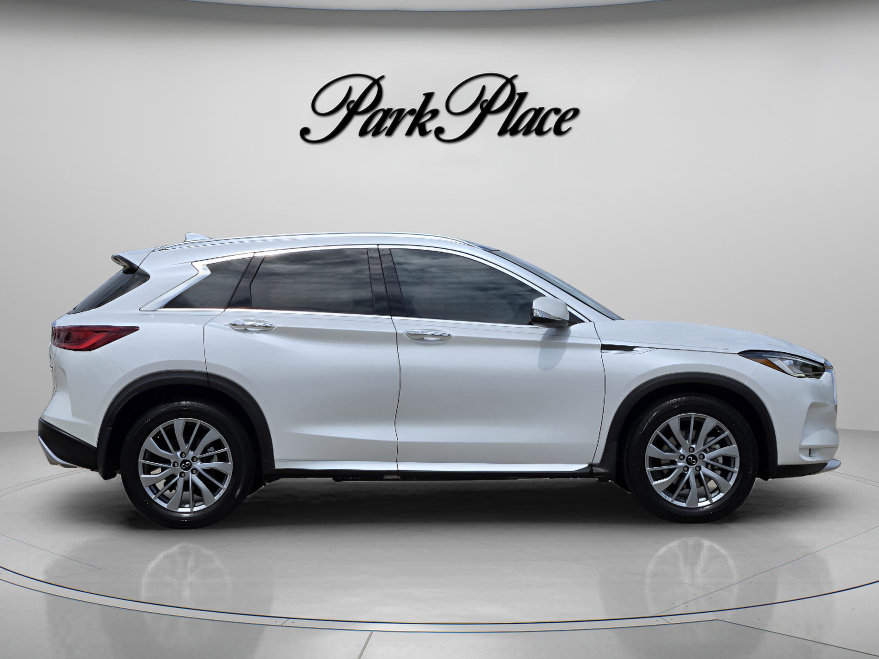 Used 2025 INFINITI QX50 Luxe AWD/4WD image 6