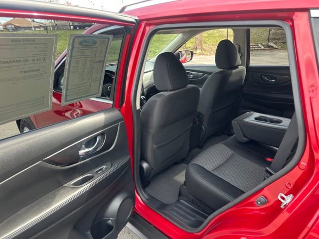 Used 2017 Nissan Rogue SV image 25