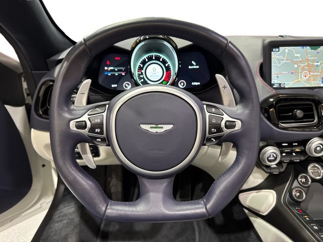 Used 2023 Aston Martin V8 Vantage Roadster RWD image 15