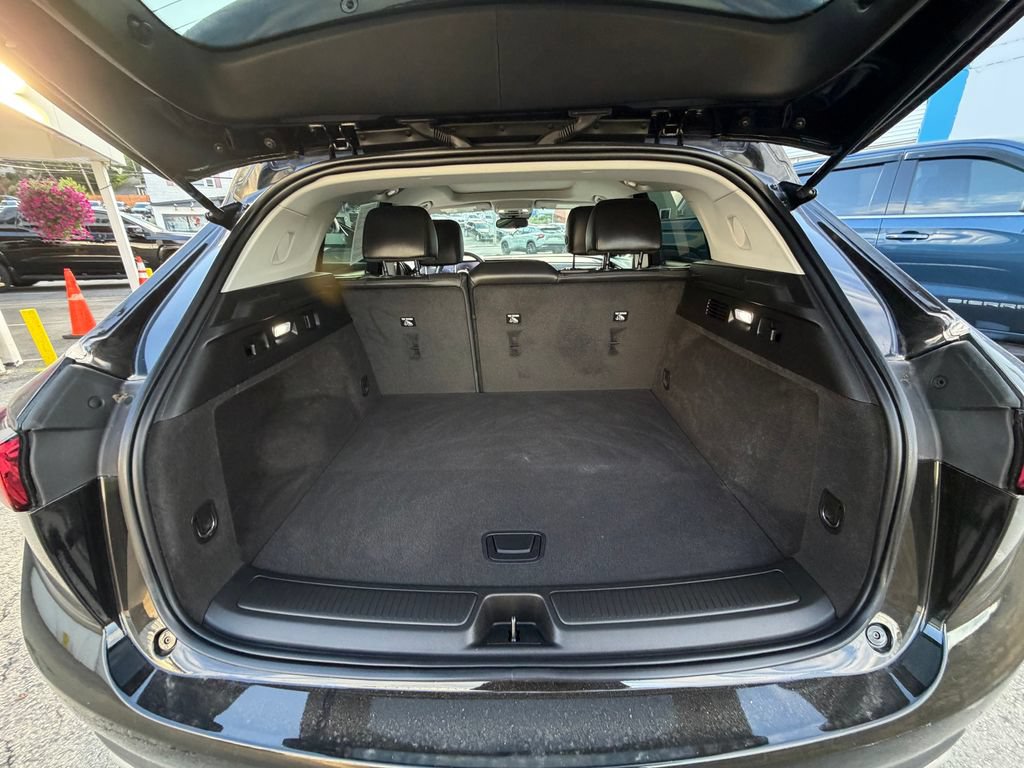 Used 2025 Buick Envision Preferred AWD/4WD image 11