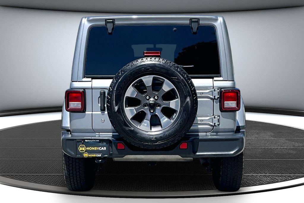 Used 2018 Jeep Wrangler Unlimited Sahara AWD/4WD image 5