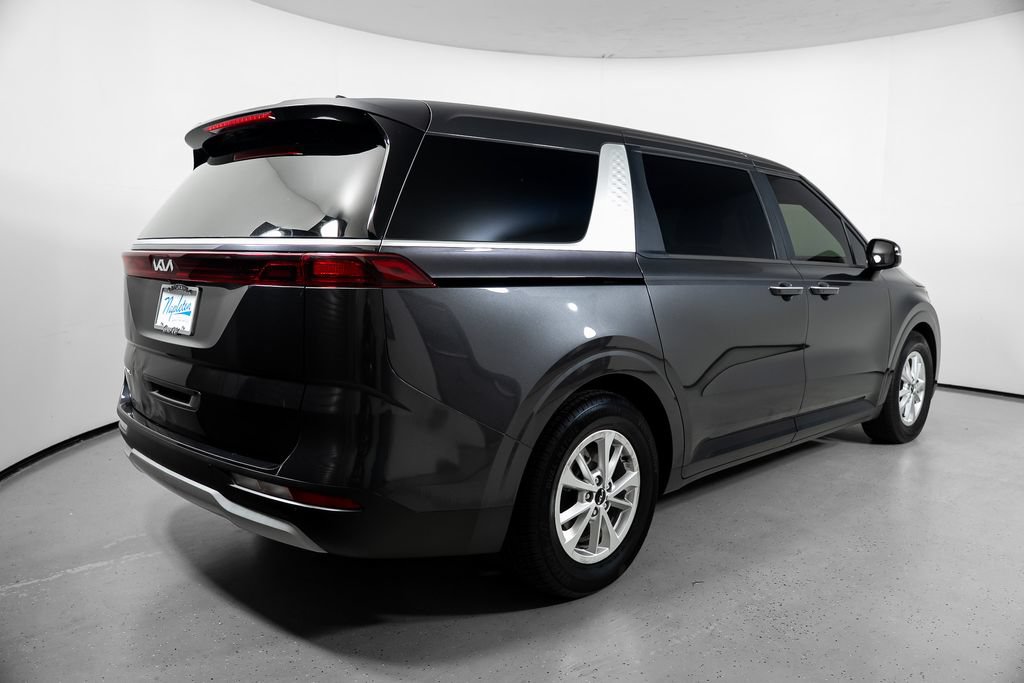 Used 2023 Kia Carnival LX FWD image 8