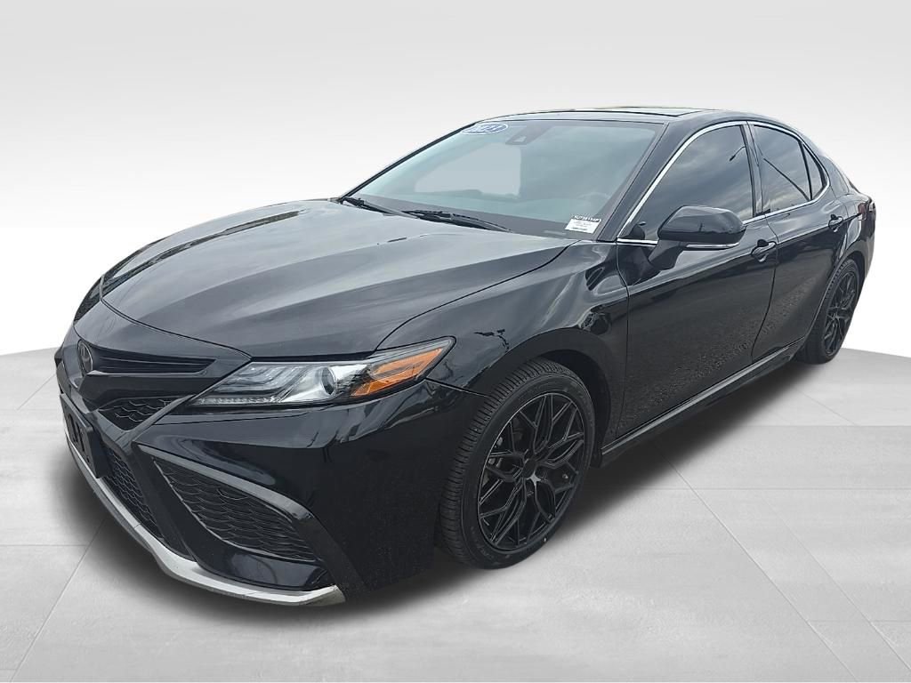 Used 2023 Toyota Camry XSE w/ Cold Weather Package FWD image 7