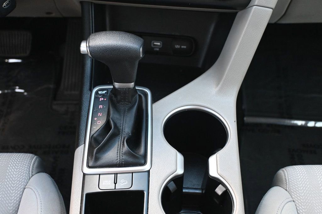 Used 2020 Kia Sportage LX FWD image 11