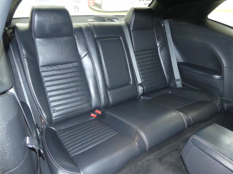 Used 2012 Dodge Challenger R/T RWD image 21