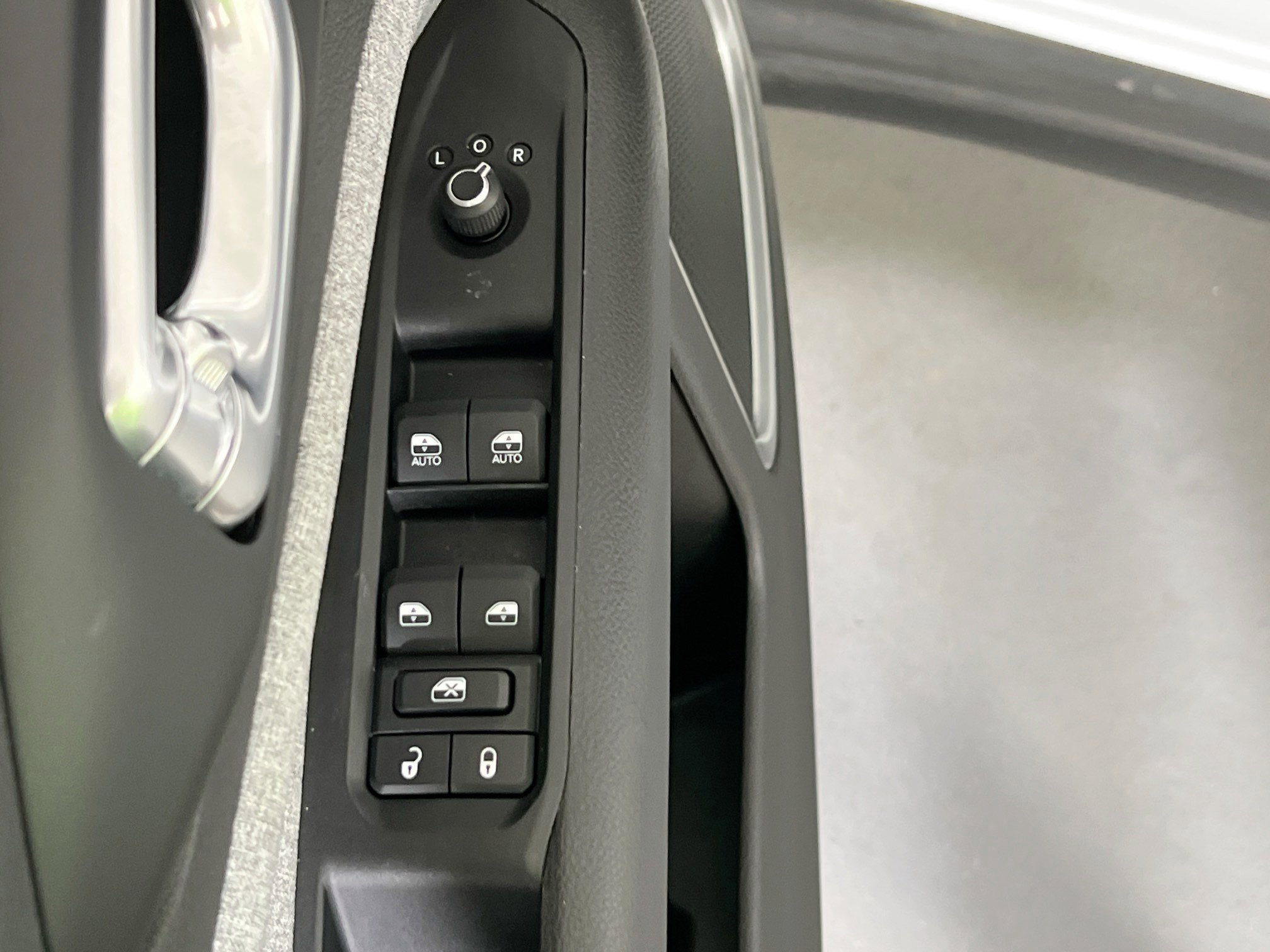 Used 2022 Jeep Compass Latitude AWD/4WD image 17