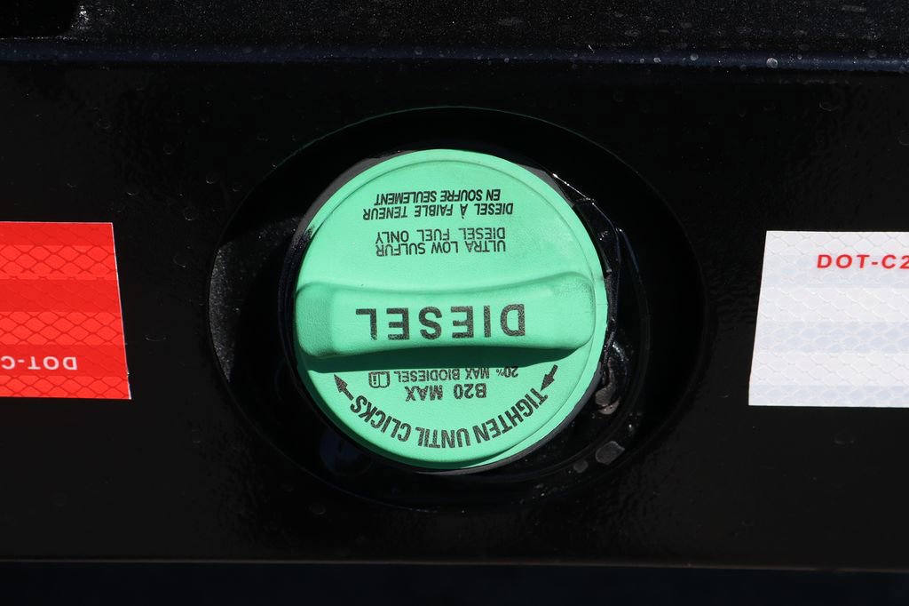 Used 2016 Ford F550 XL image 48