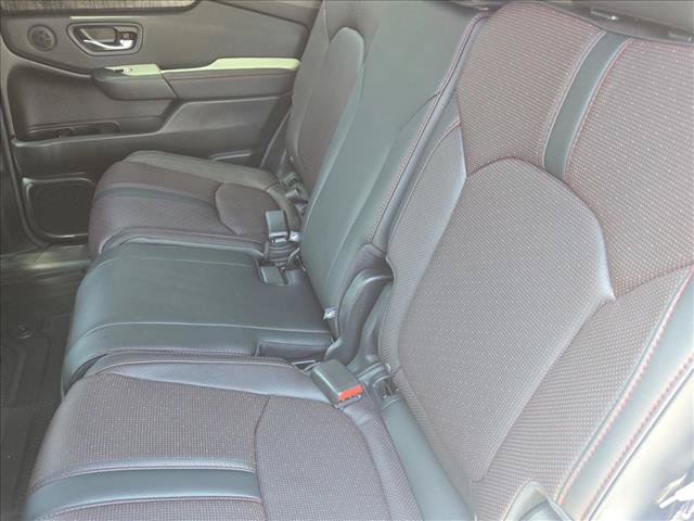Used 2025 Honda Pilot Black Edition image 20