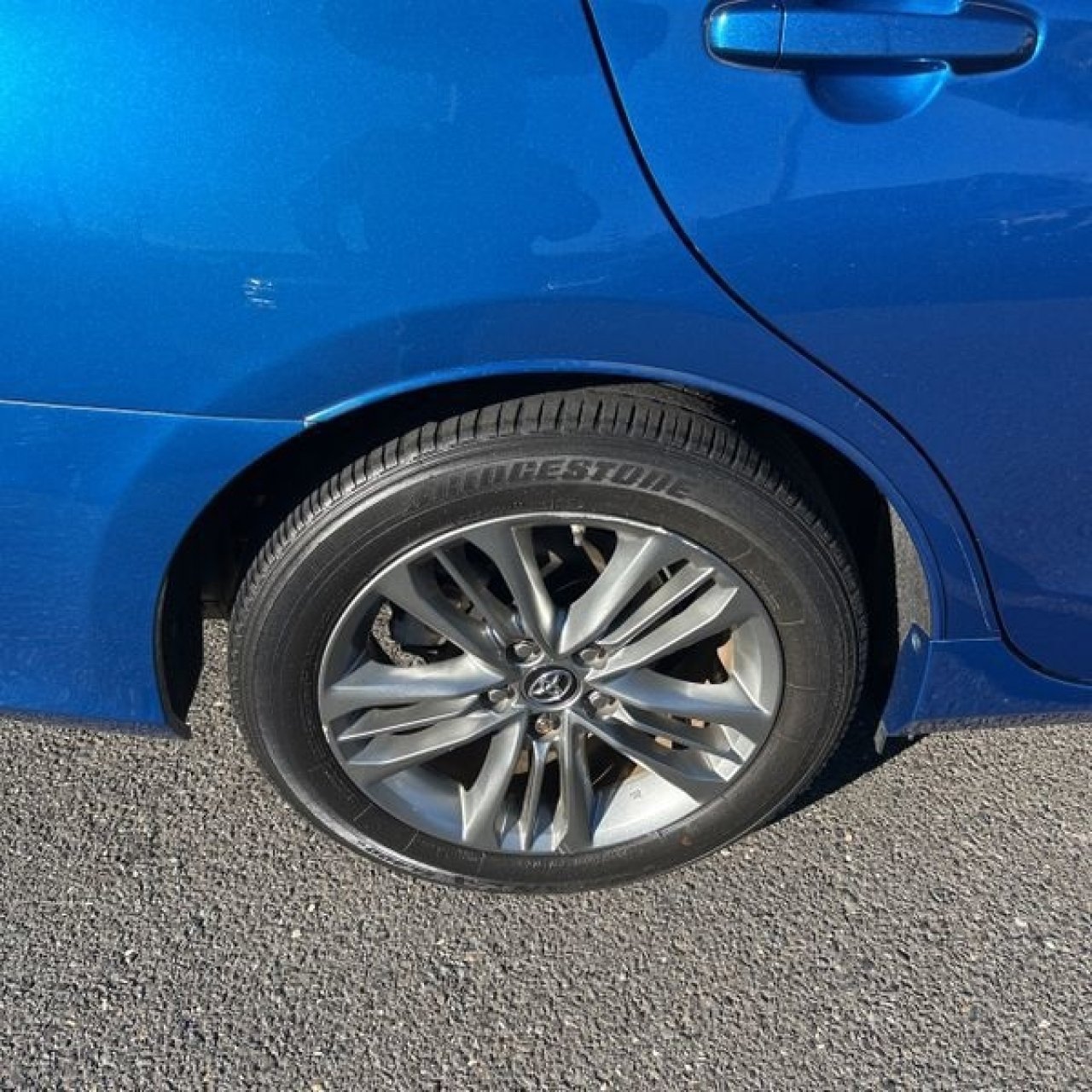 Used 2017 Toyota Camry SE image 15