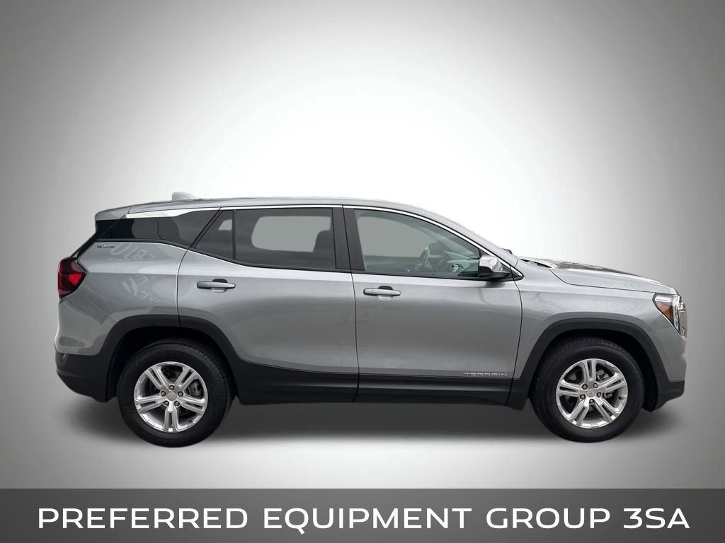 Used 2024 GMC Terrain SLE image 7