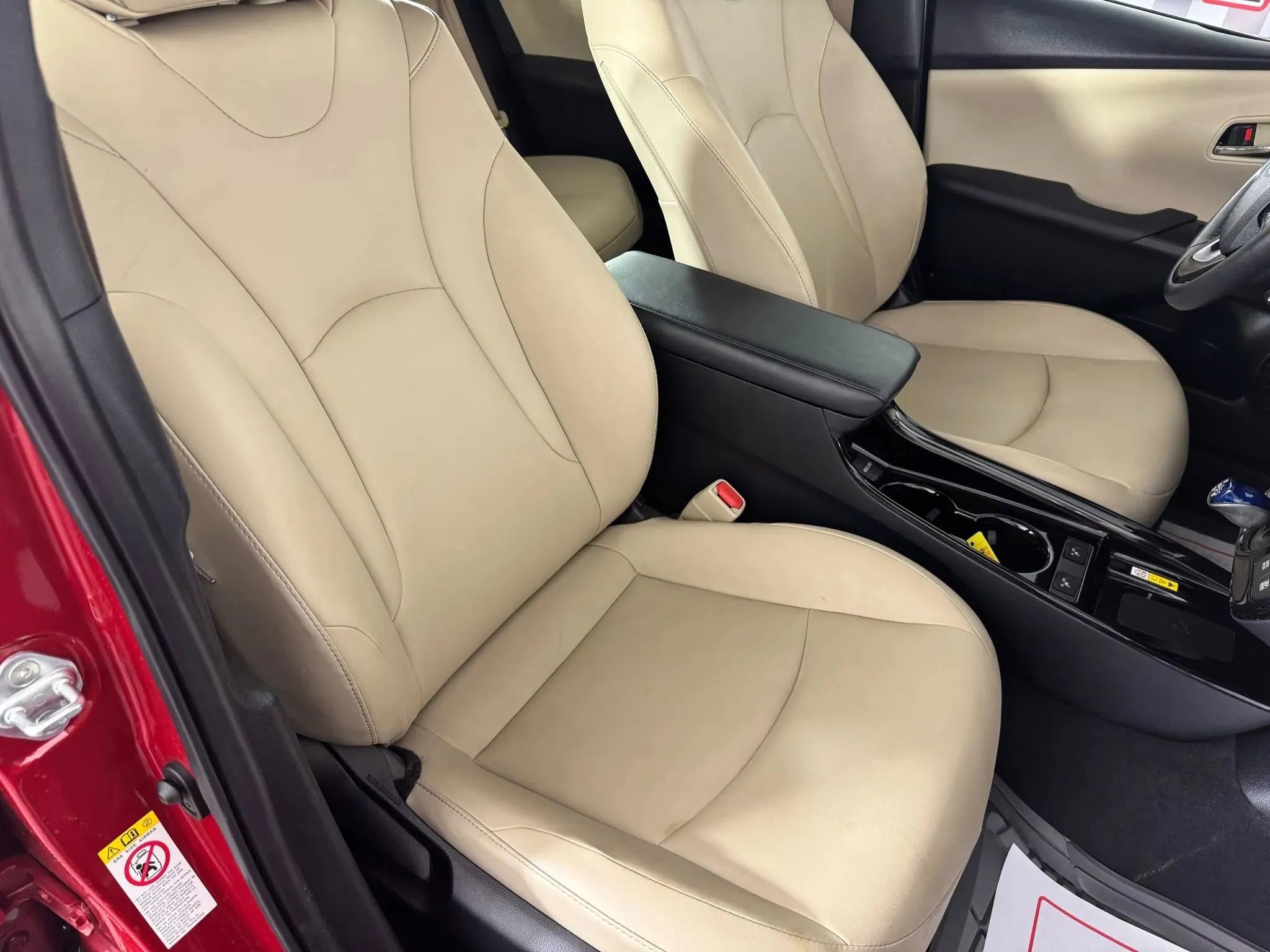 Used 2019 Toyota Prius XLE FWD image 37