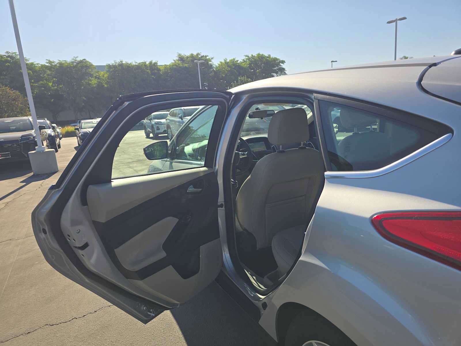 Used 2018 Ford Focus Electric Hatchback FWD image 15