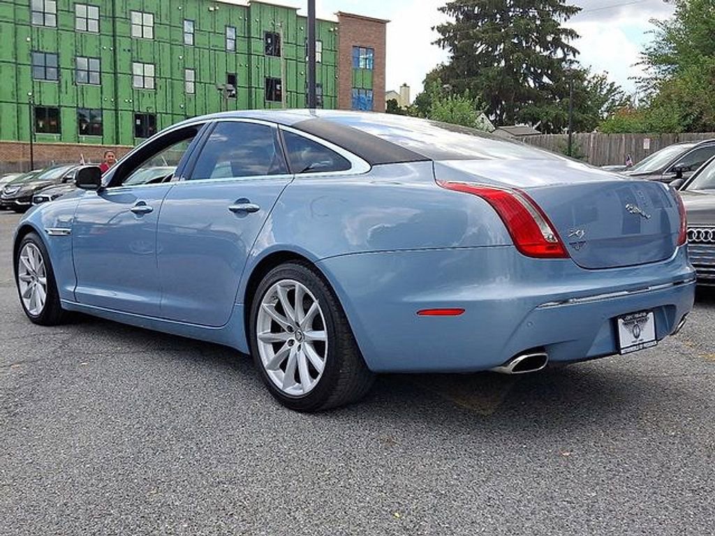 Used 2011 Jaguar XJ image 6