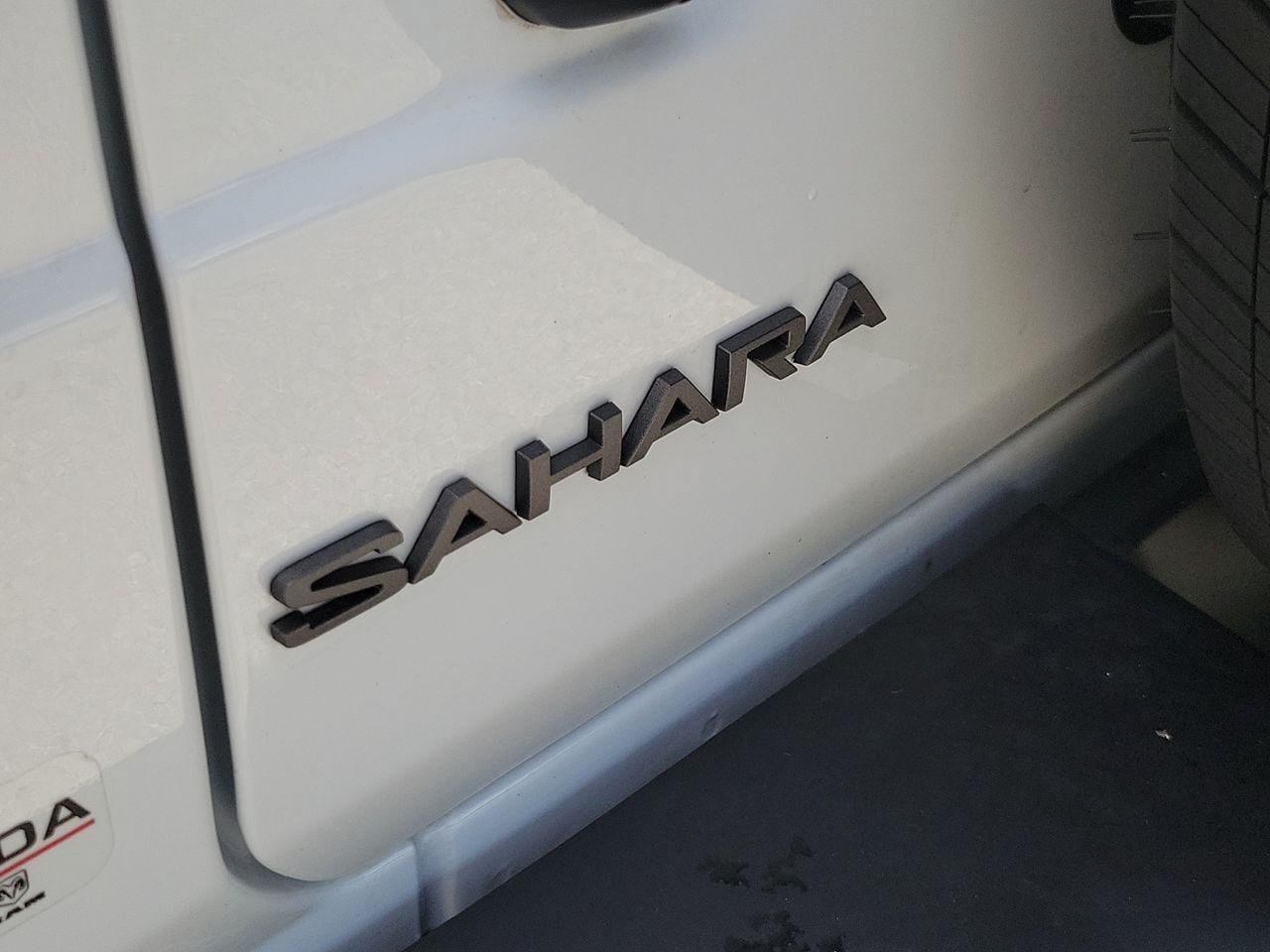 Used 2025 Jeep Wrangler Unlimited Sahara AWD/4WD image 6