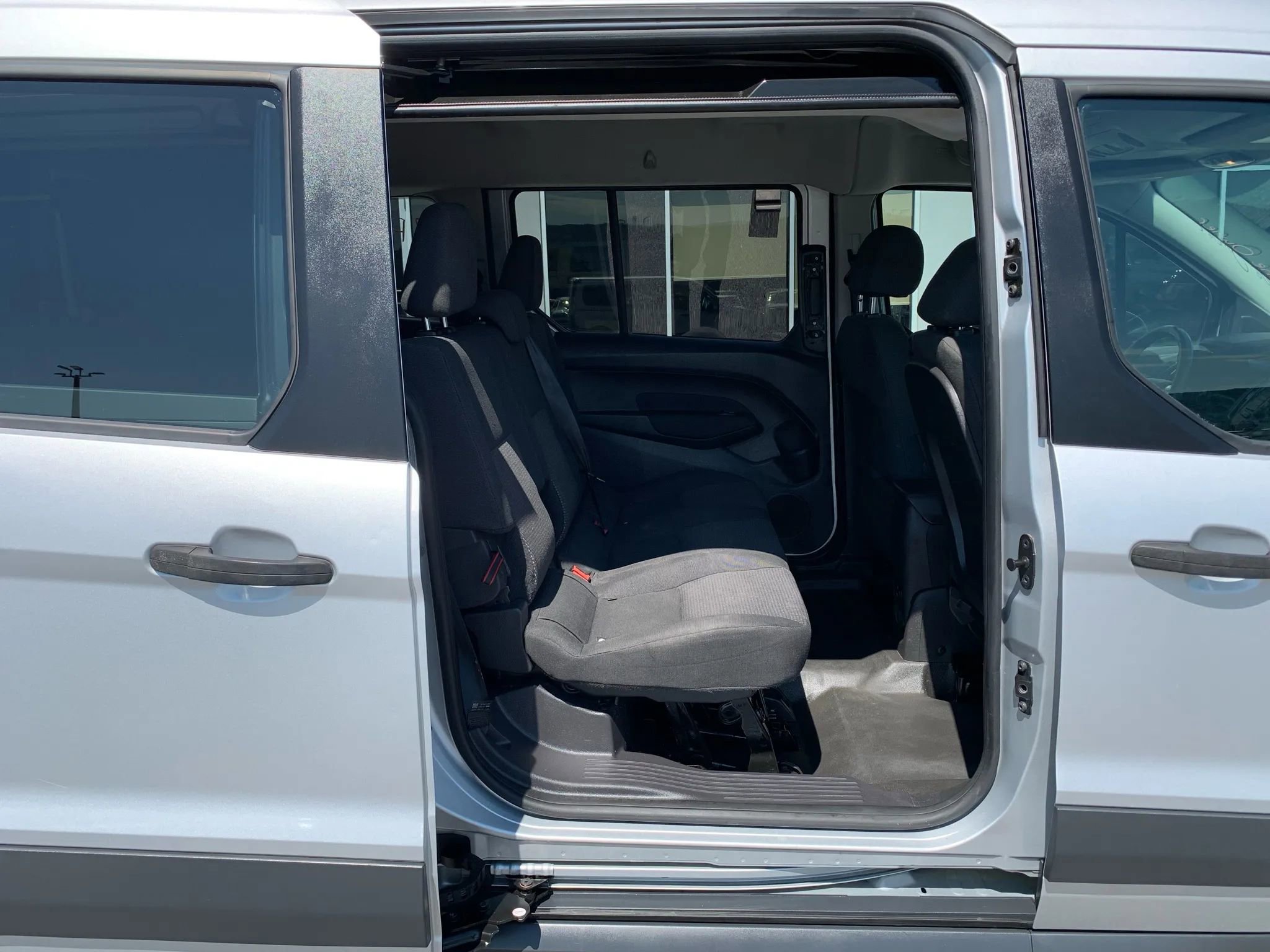 Used 2016 Ford Transit Connect XL image 25